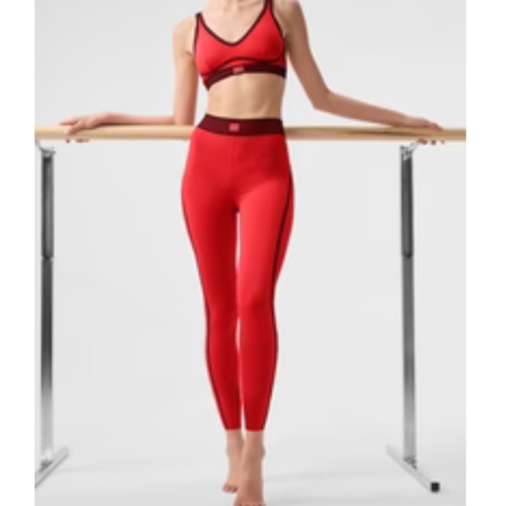 ALO Yoga Vibrant Red leggings